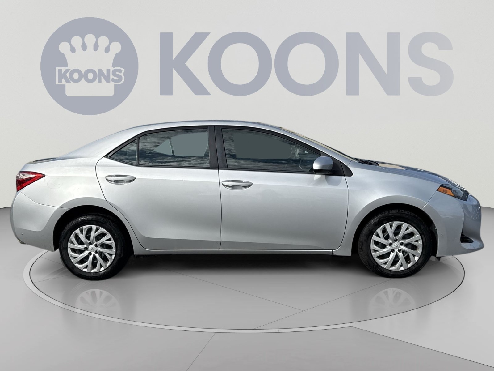 Used 2018 Toyota Corolla LE FWD image 4