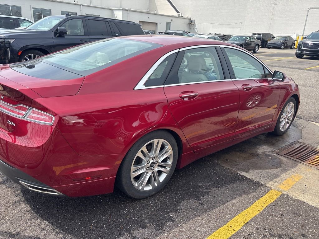 Used 2016 Lincoln MKZ Hybrid image 4