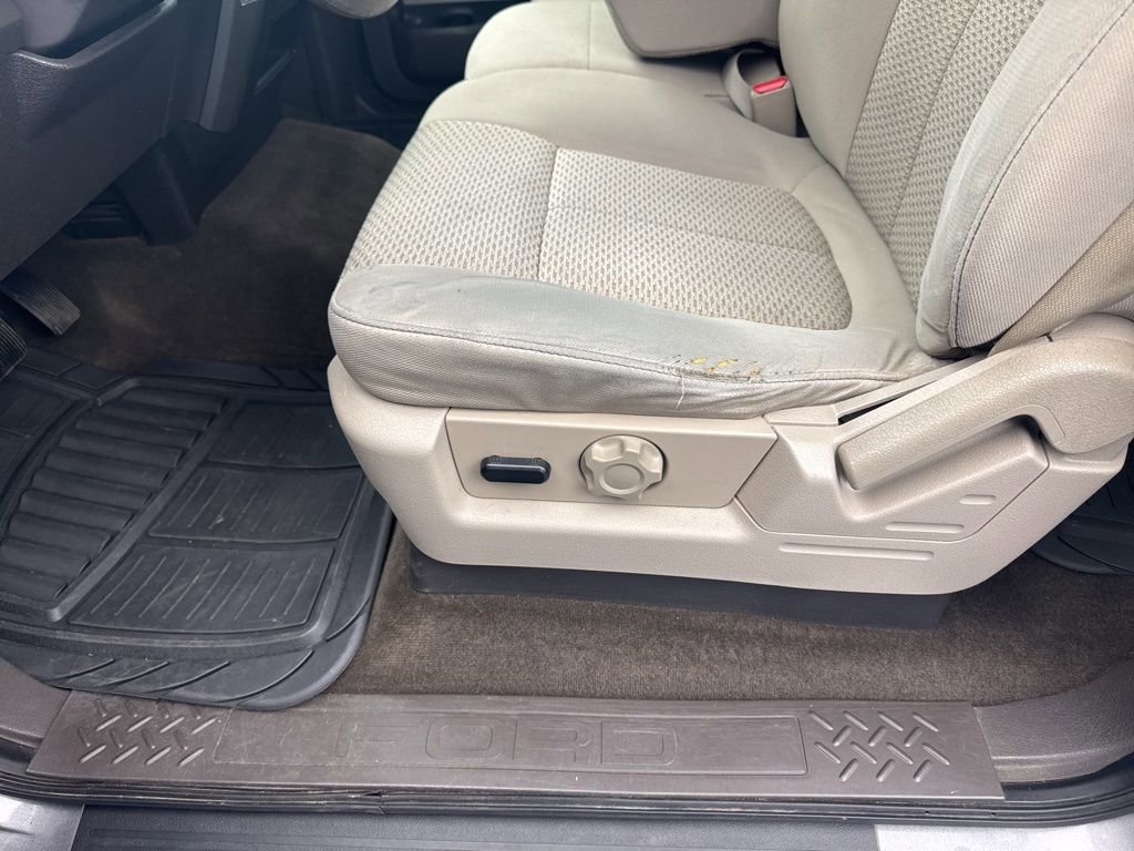 Used 2010 Ford F150 XLT image 32