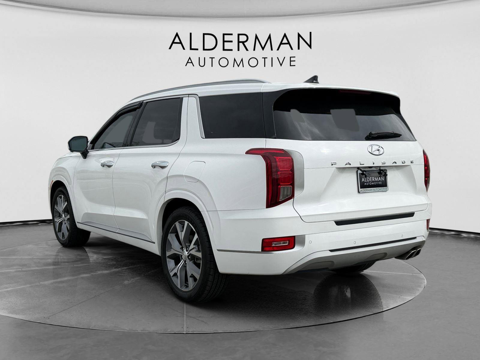 Used 2021 Hyundai Palisade Limited image 3