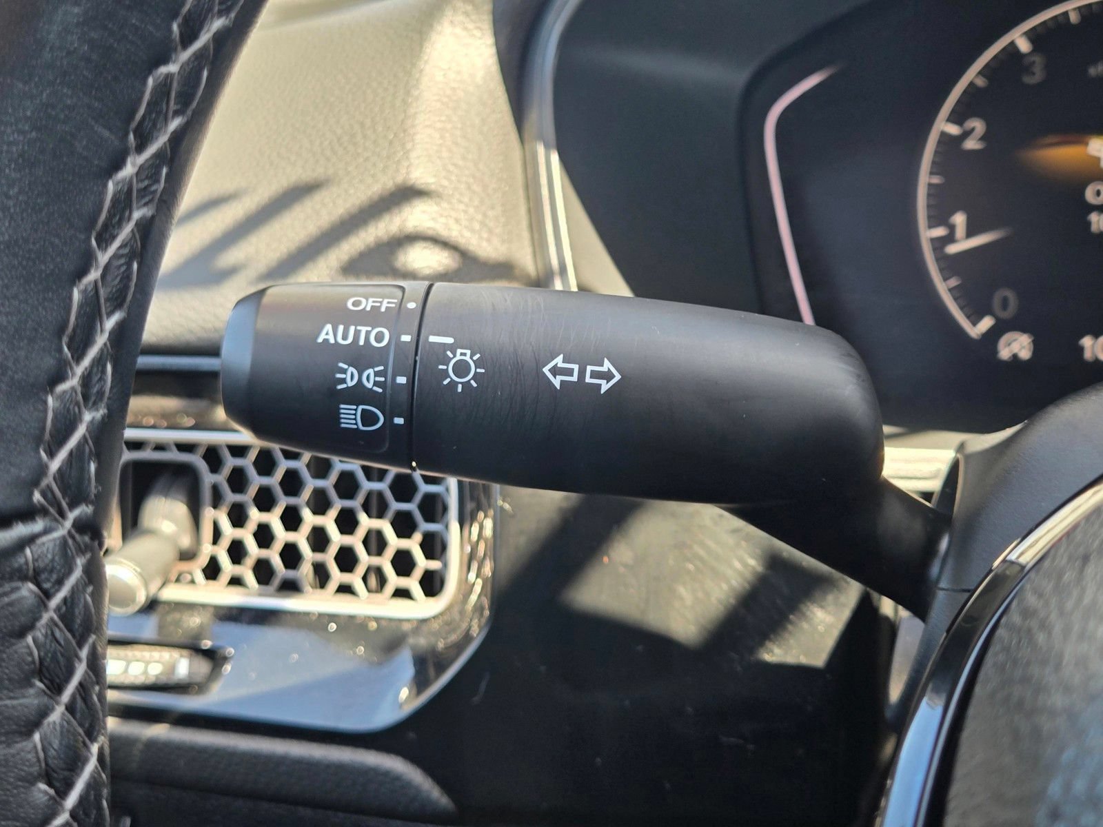 Used 2023 Honda Civic Sport image 24