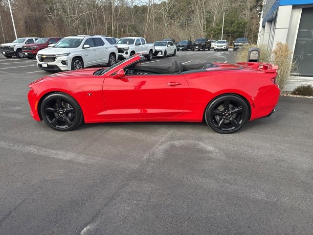 Used 2017 Chevrolet Camaro SS image 2