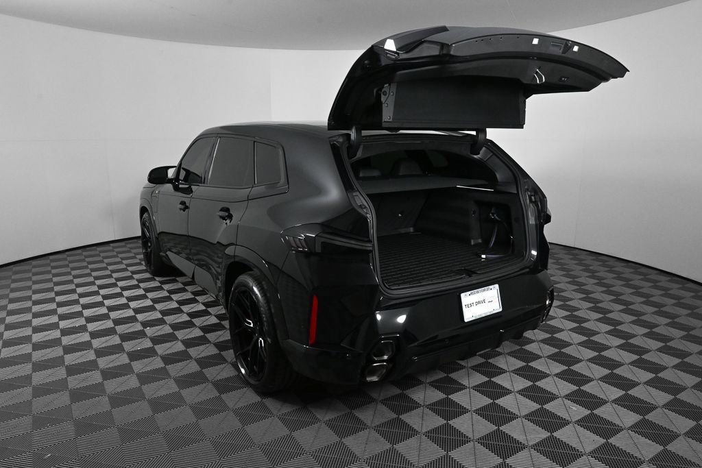 Used 2023 BMW XM AWD/4WD image 30