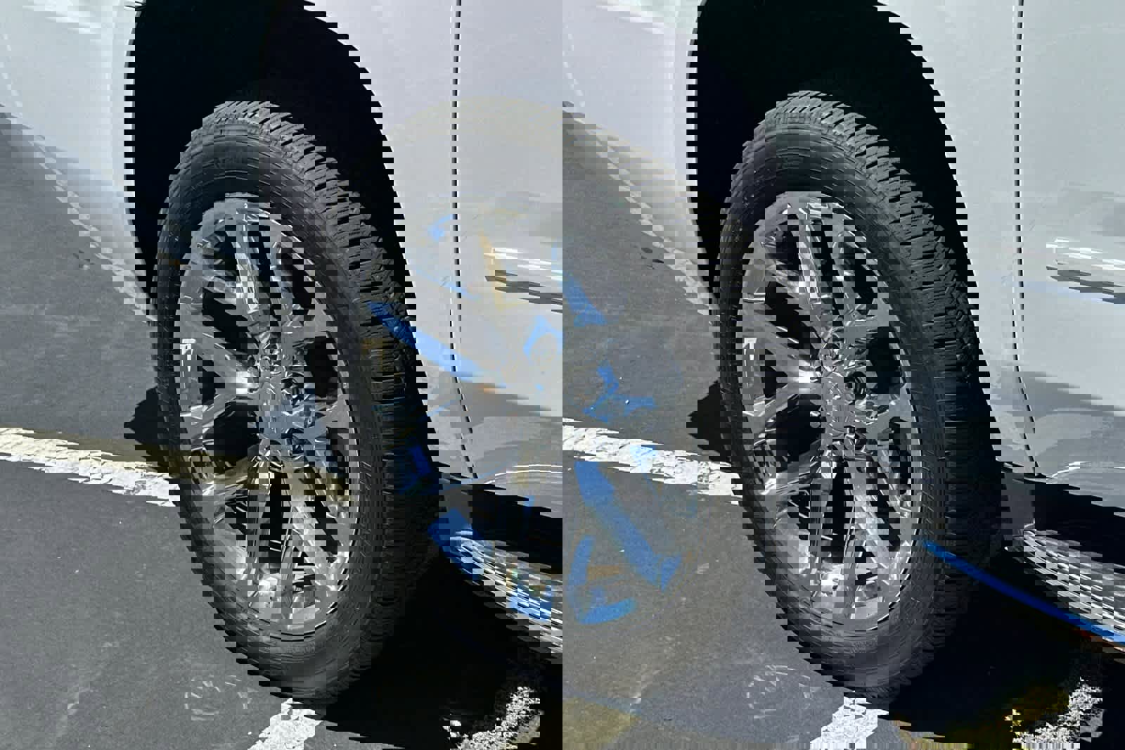 Used 2019 Chevrolet Suburban Premier AWD/4WD image 13