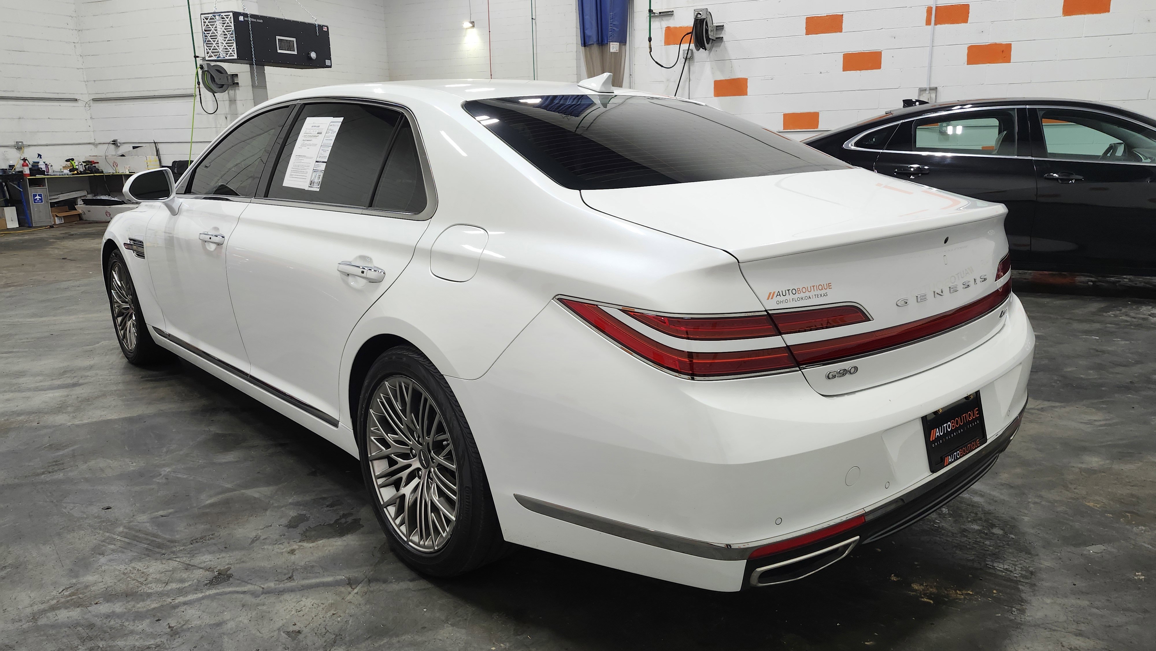 Used 2021 Genesis G90 3.3T Premium image 18