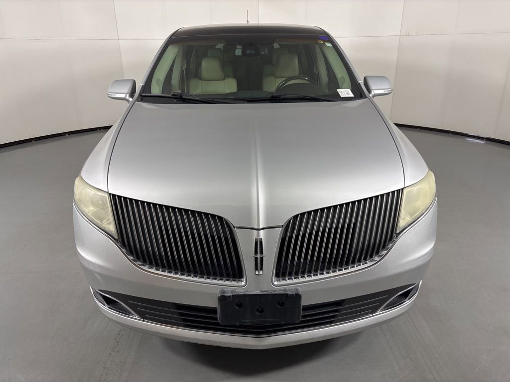 Used 2013 Lincoln MKT AWD image 3