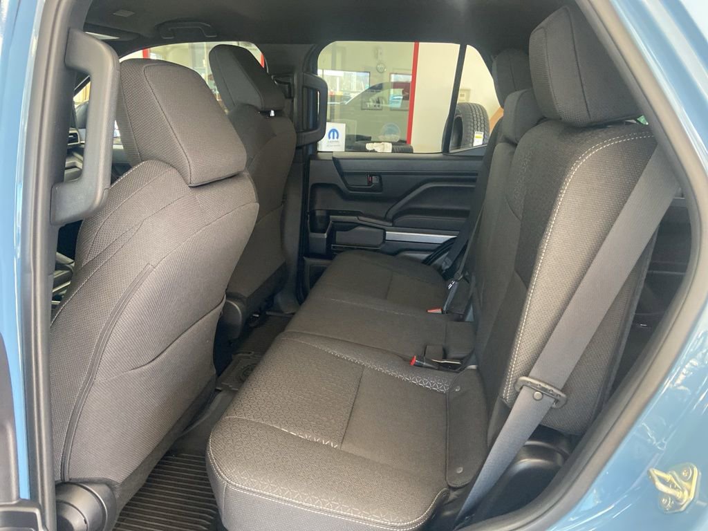 Used 2025 Toyota 4Runner SR5 AWD/4WD image 8