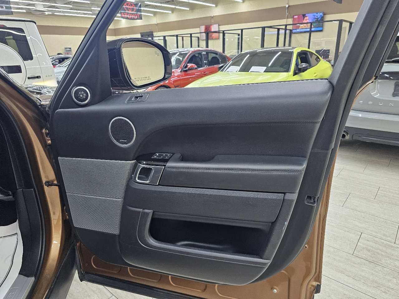 Used 2017 Land Rover Range Rover Sport HSE Dynamic image 42