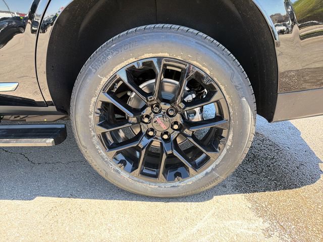 New 2026 GMC Yukon Denali w/ Sun & Power Step Package AWD/4WD image 25