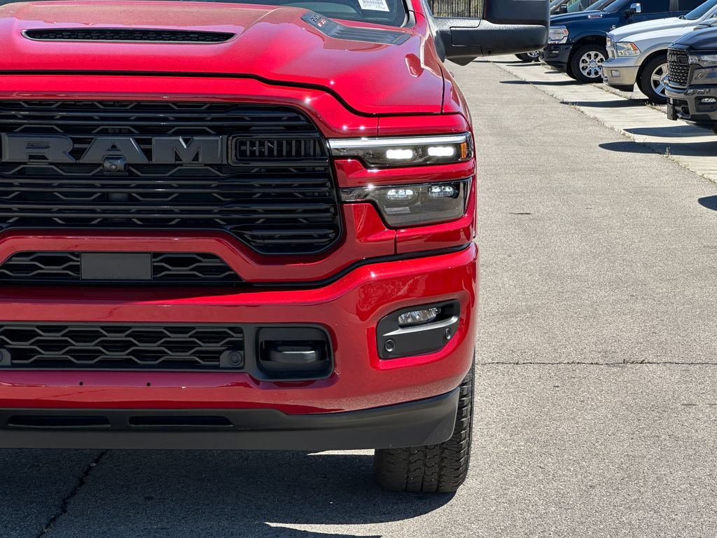 New 2026 RAM 2500 Laramie AWD/4WD image 13