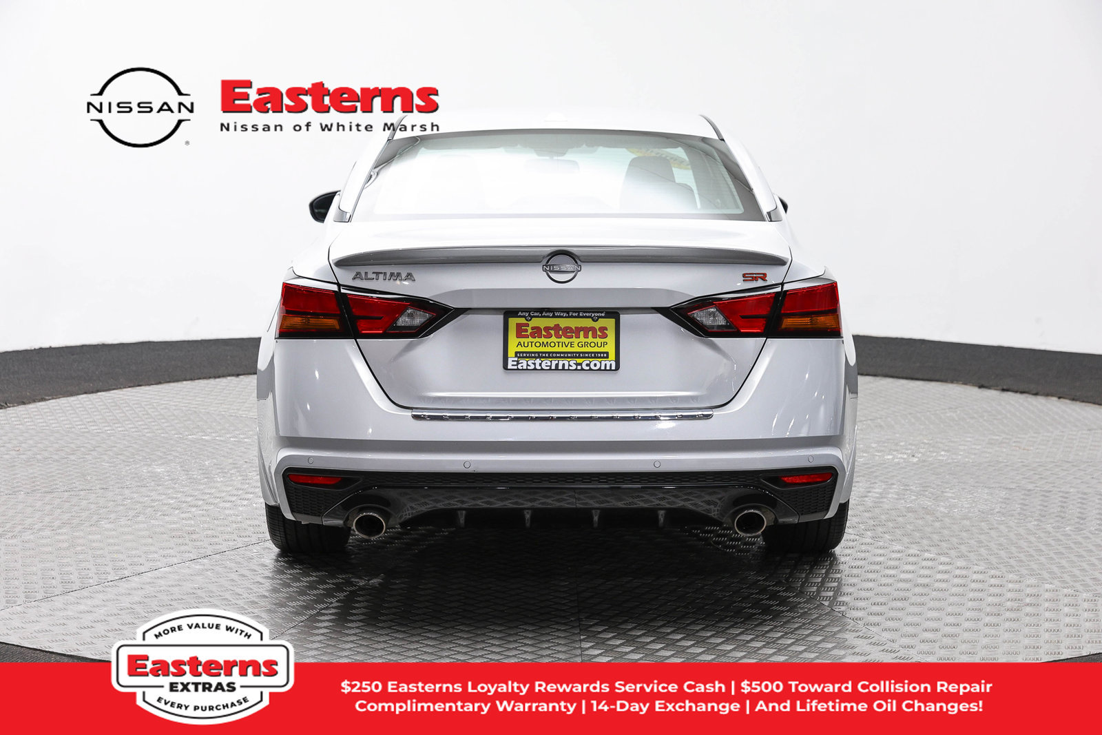 Used 2023 Nissan Altima 2.5 SR w/ SR Premium Package FWD image 5
