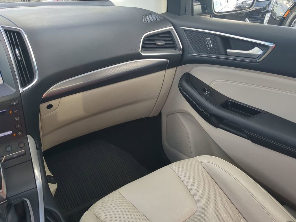 Used 2018 Ford Edge Titanium w/ Equipment Group 301A image 24