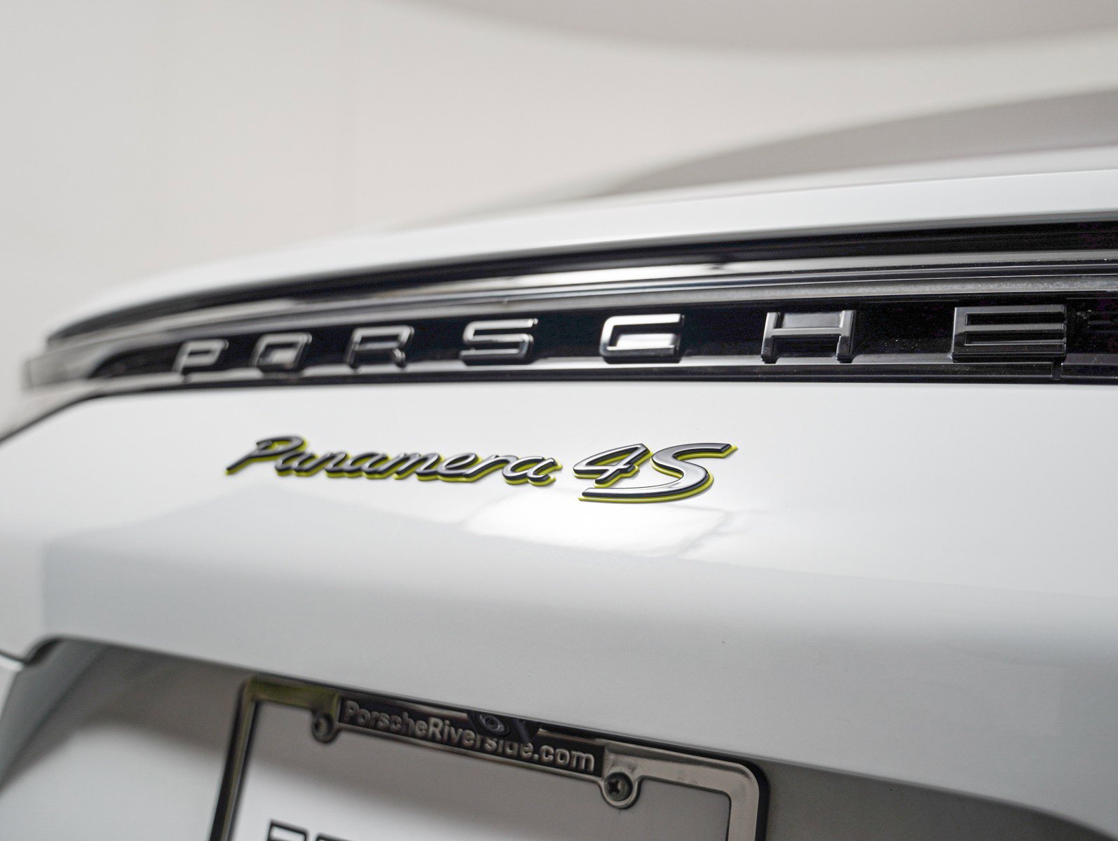 Certified 2023 Porsche Panamera 4S image 28