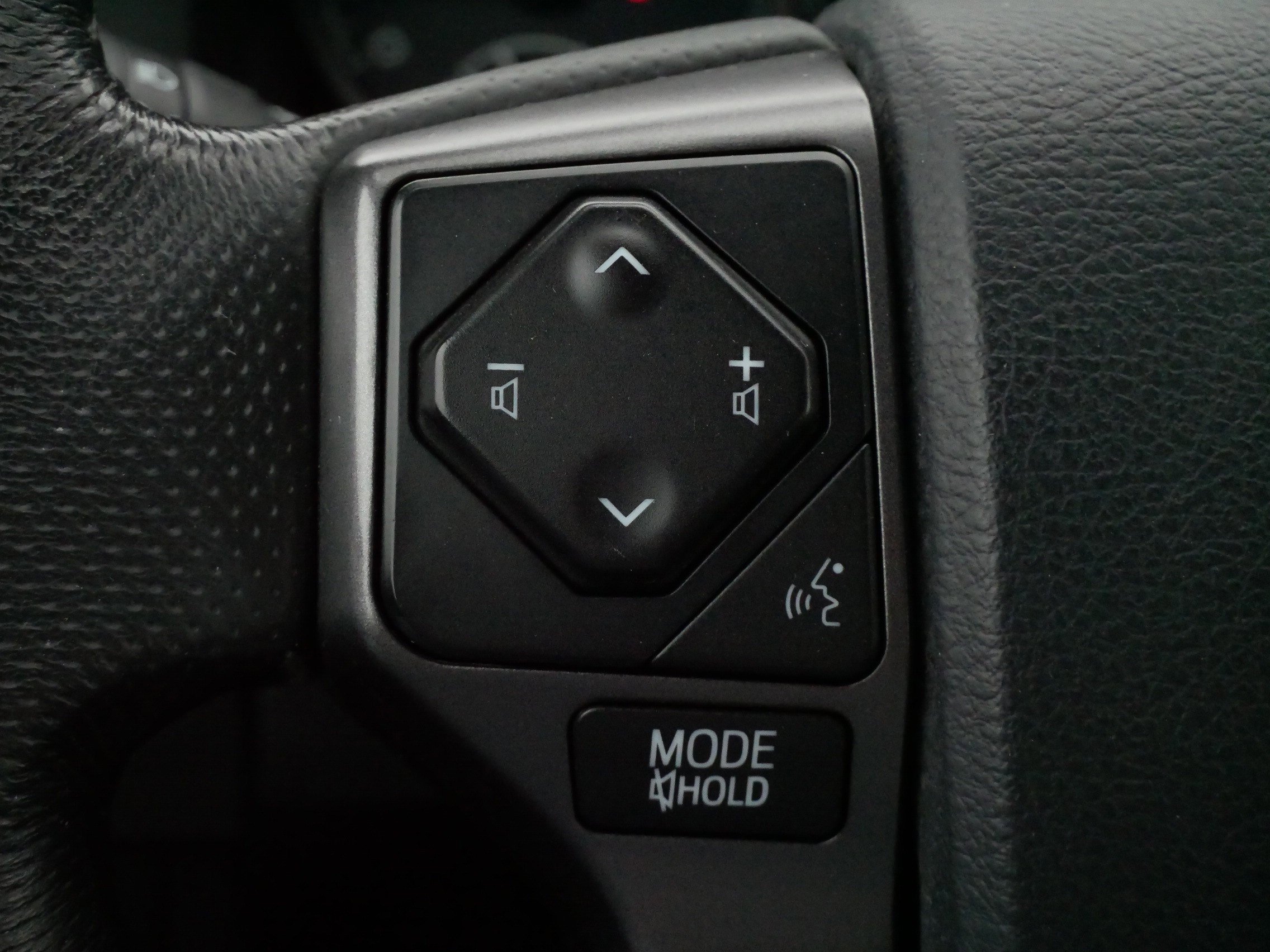 Used 2017 Toyota Tacoma TRD Off-Road w/ Tow Package (A/T) image 26