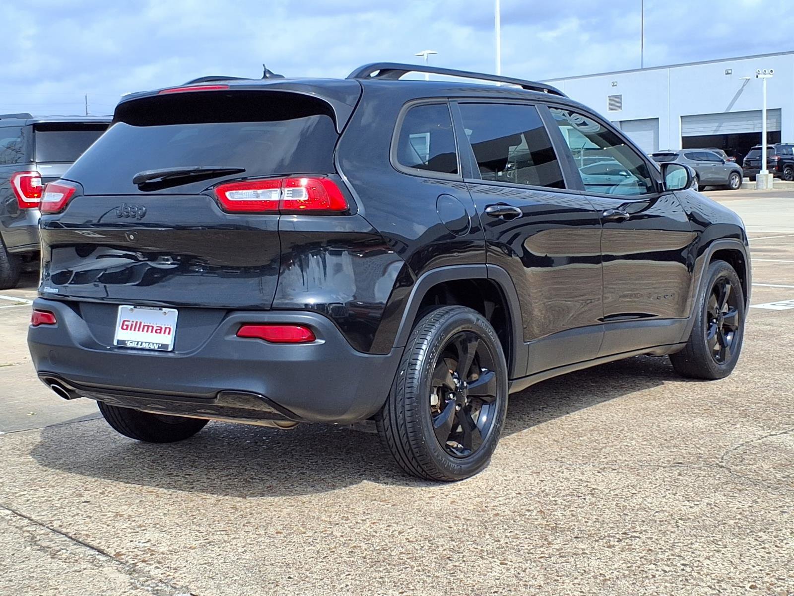 Used 2015 Jeep Cherokee Latitude FWD image 27