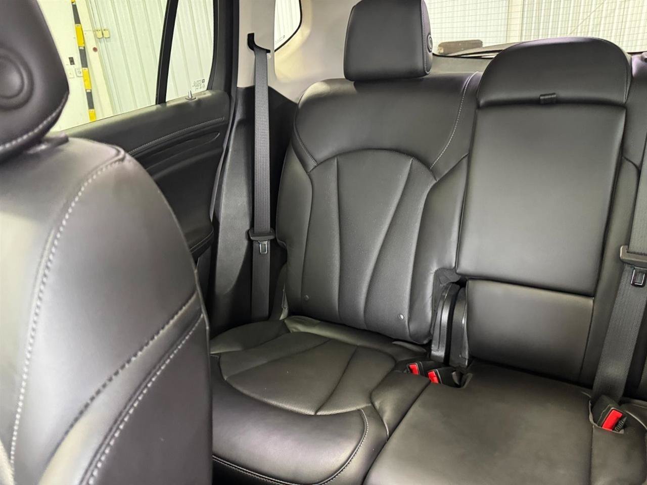 Used 2020 Buick Envision Essence AWD/4WD image 9