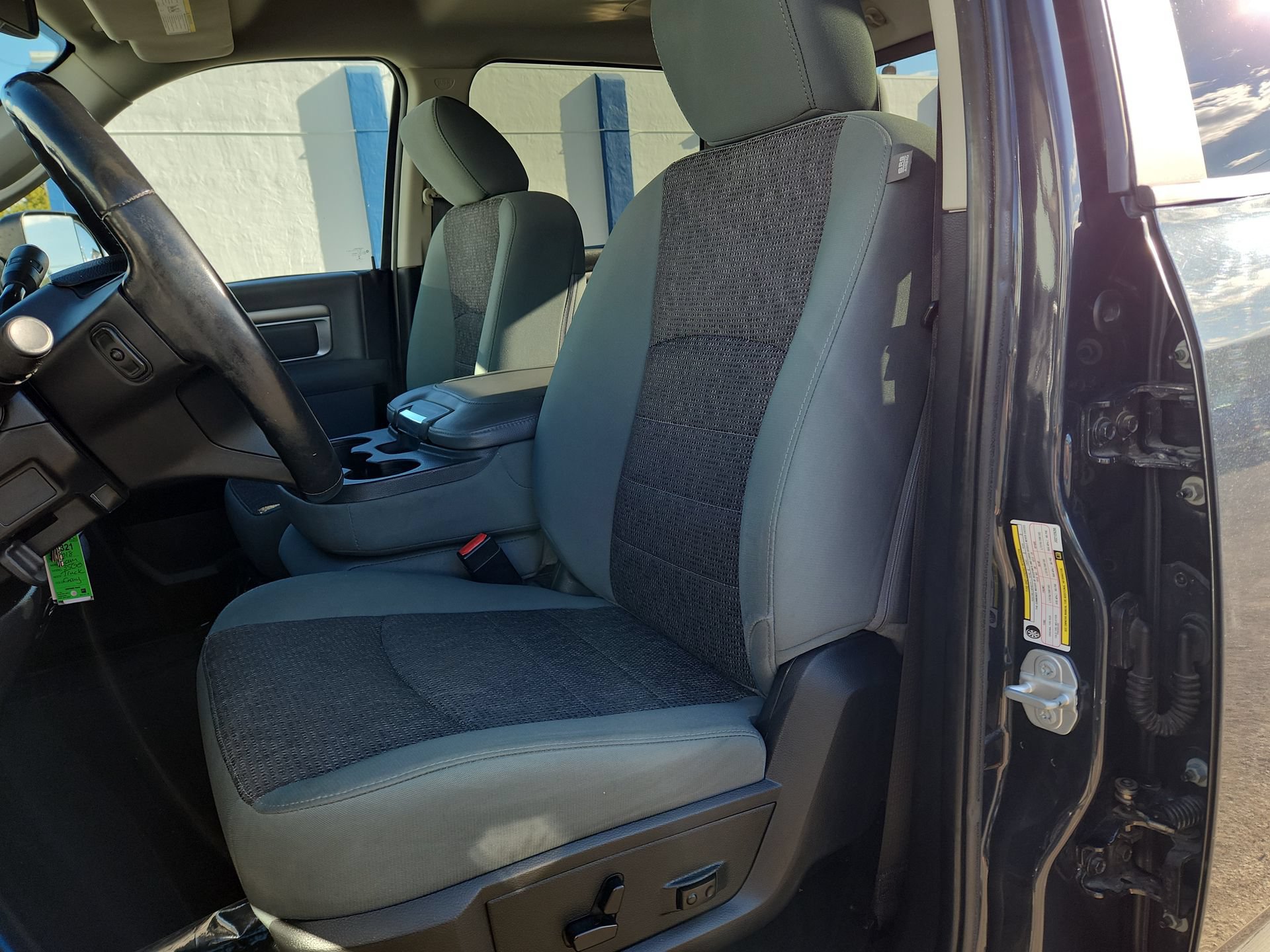 Used 2018 RAM 3500 Big Horn RWD image 13