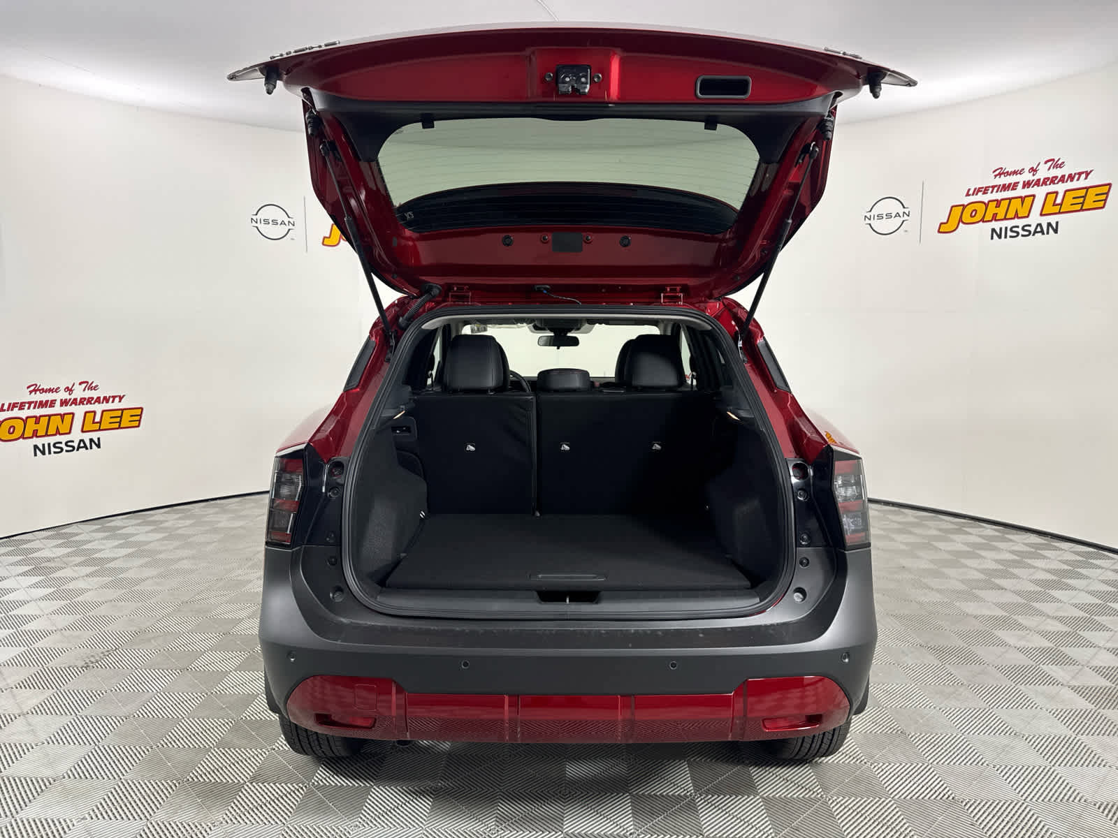 New 2026 Nissan Kicks SR image 5