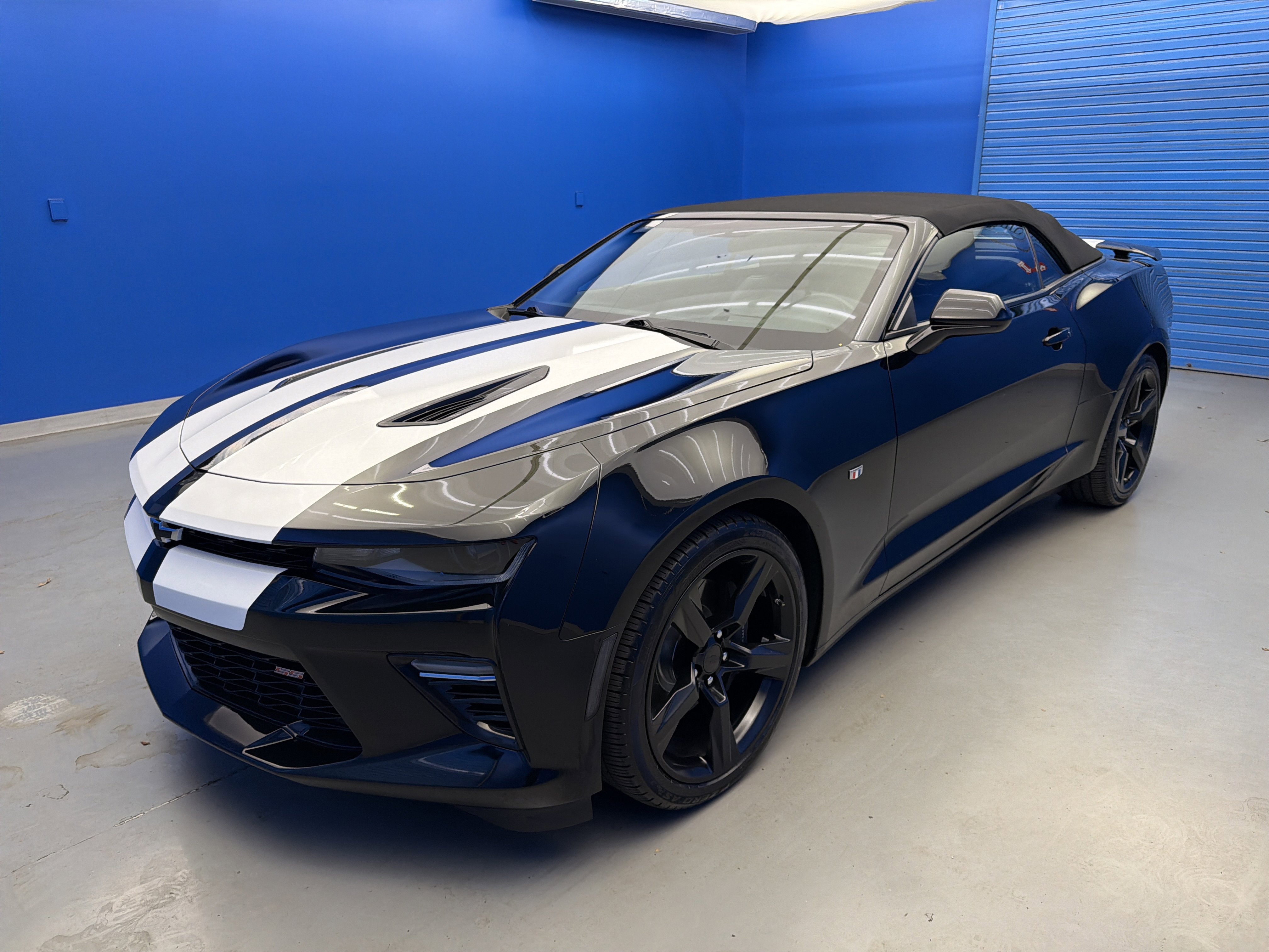 Used 2016 Chevrolet Camaro SS RWD image 4