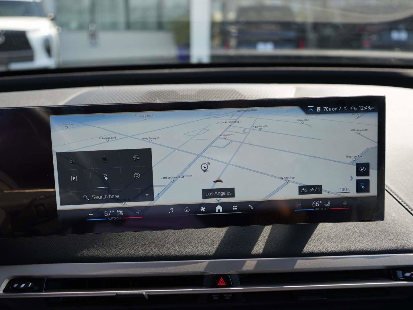 Used 2026 BMW iX xDrive45 w/ Premium Package image 23