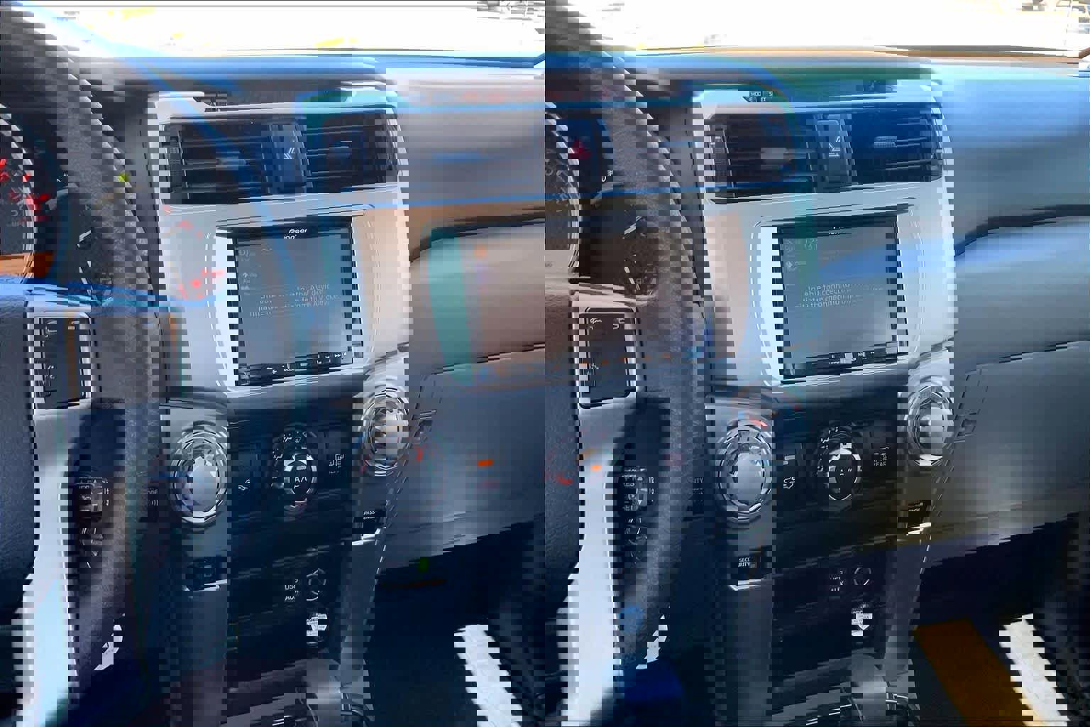 Used 2013 Toyota 4Runner SR5 w/ Convenience Pkg image 7