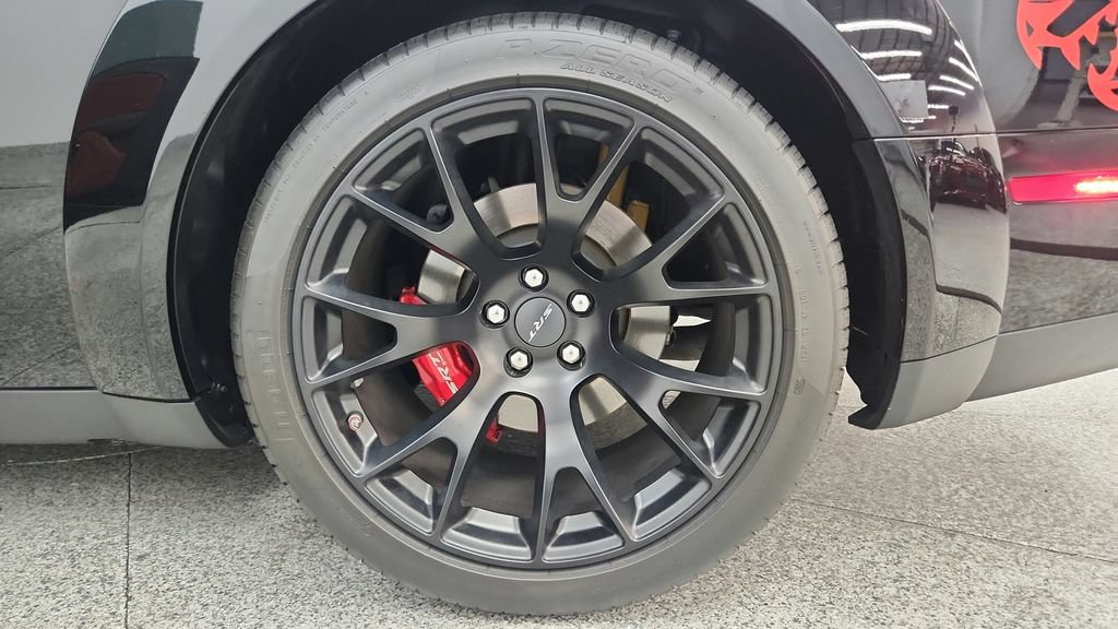 Used 2023 Dodge Challenger SRT Hellcat RWD image 39
