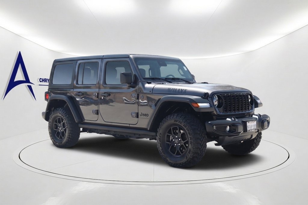 Used 2025 Jeep Wrangler Unlimited Sport AWD/4WD image 3