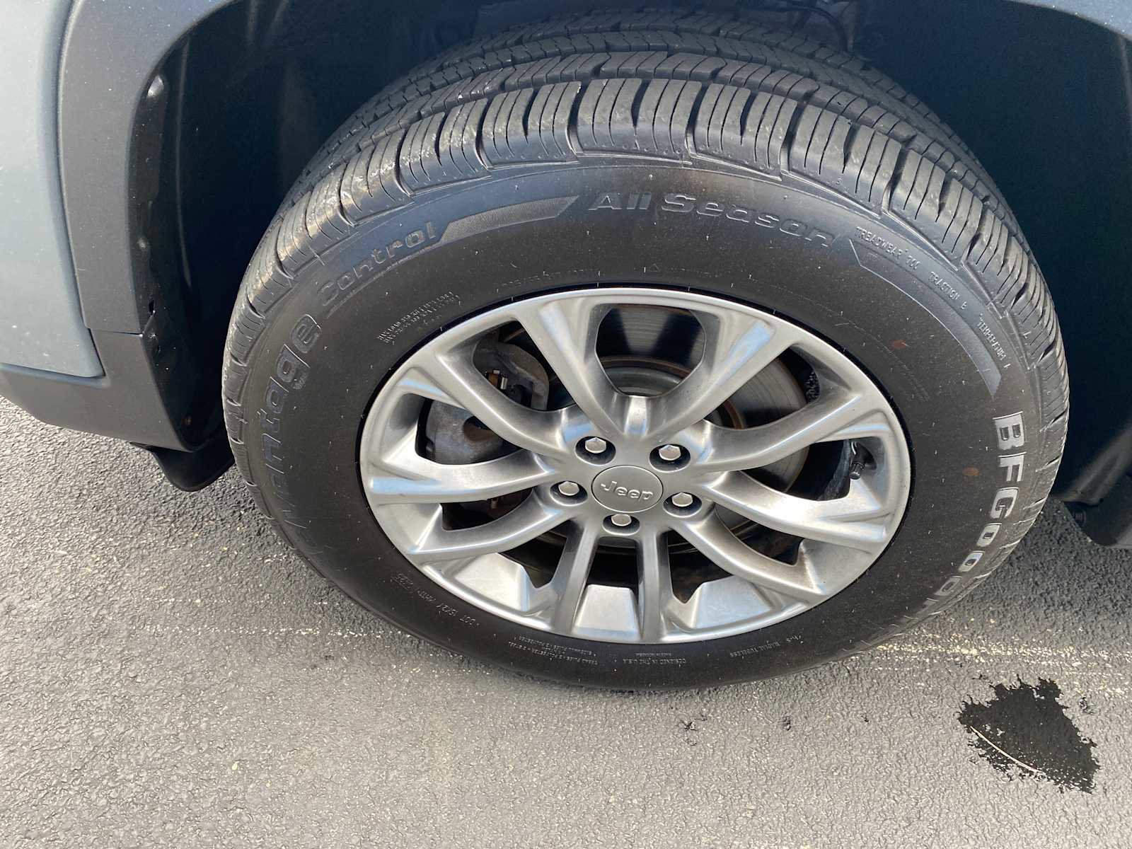 Used 2020 Jeep Cherokee Latitude Plus w/ Cold Weather Group image 43