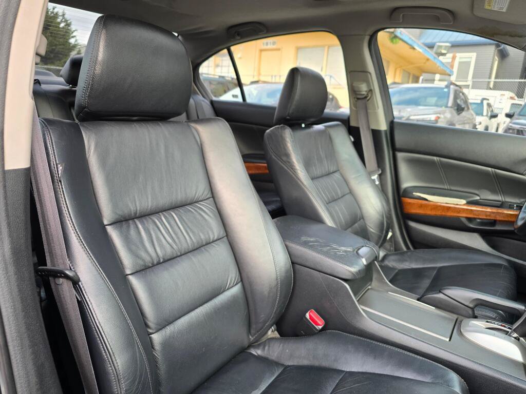 Used 2011 Honda Accord EX-L image 11