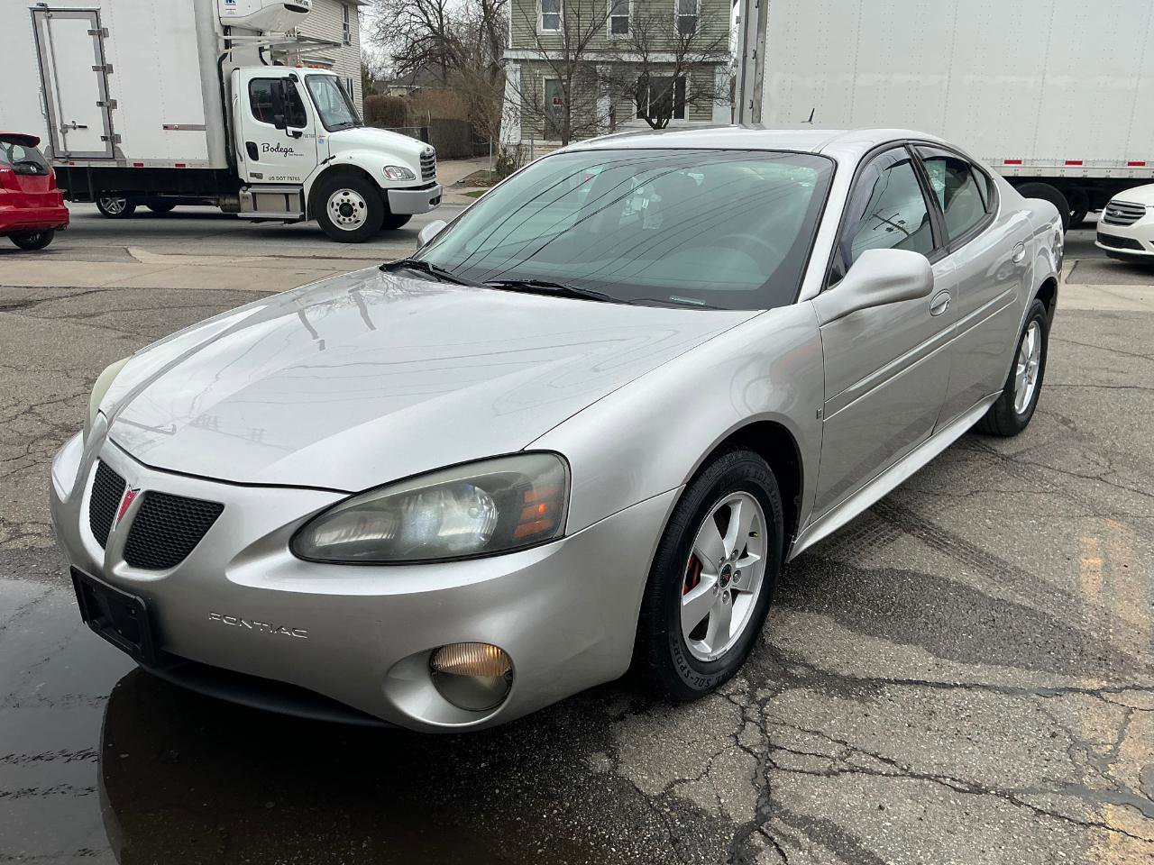 Used 2006 Pontiac Grand Prix w/ Preferred Package FWD image 7