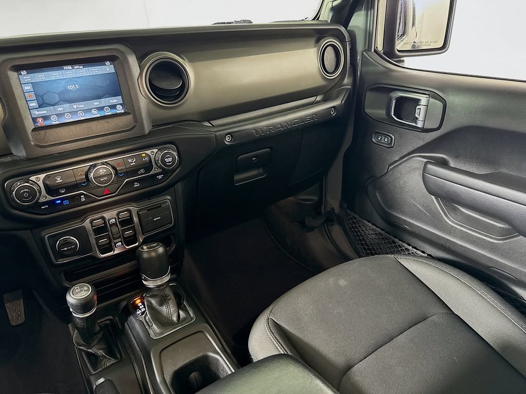 Used 2023 Jeep Wrangler Unlimited AWD/4WD image 21