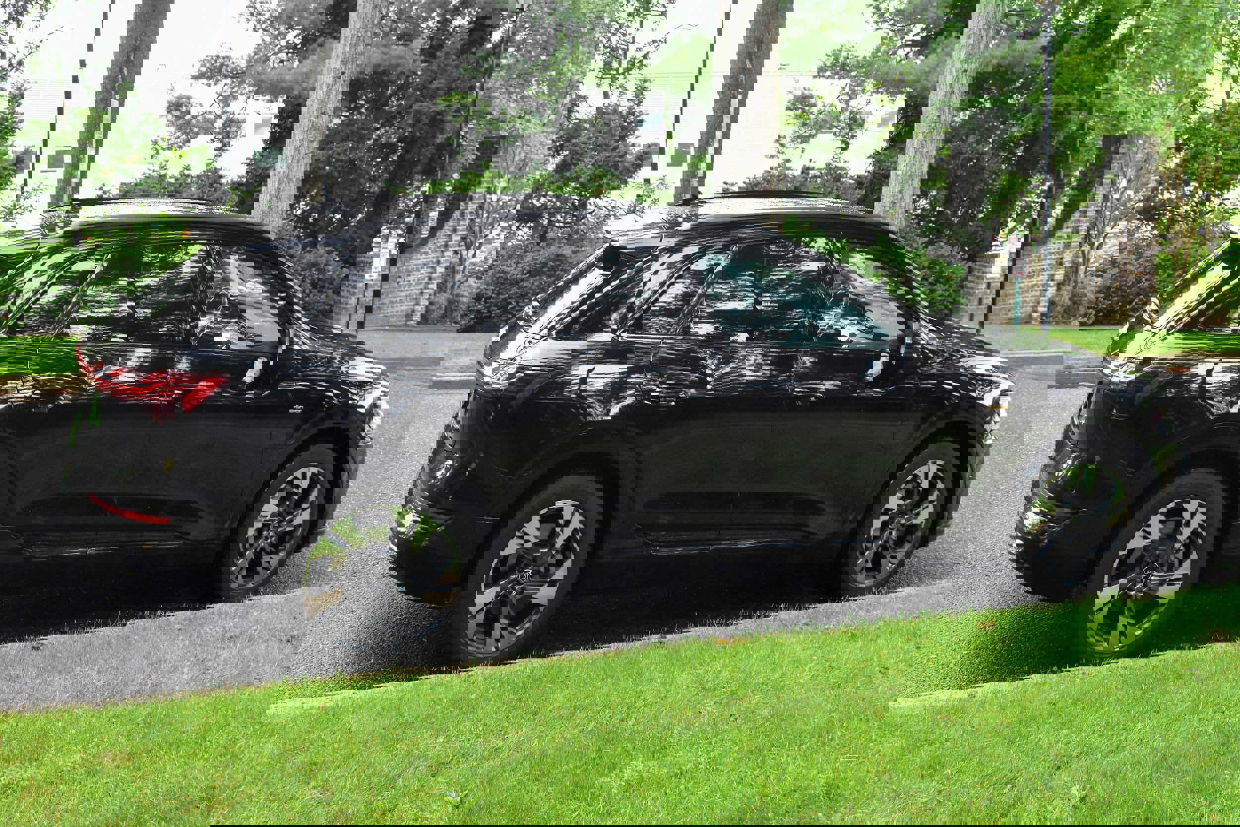 Used 2021 Audi e-tron Premium w/ Convenience Plus Package image 9