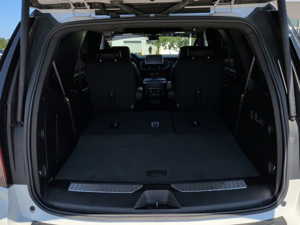 Used 2023 Chevrolet Tahoe High Country RWD image 41