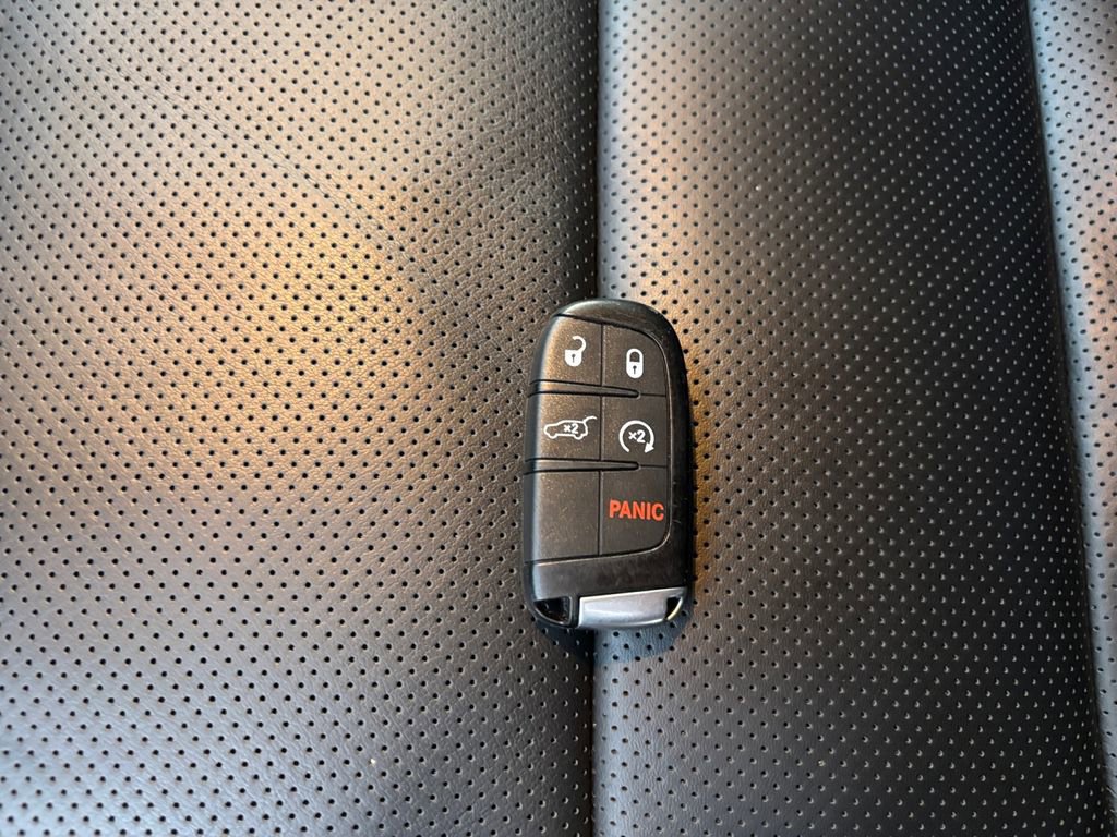 Used 2025 Dodge Durango GT image 33