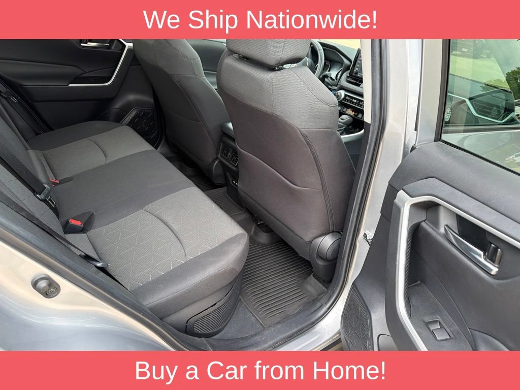 Used 2021 Toyota RAV4 XLE w/ Convenience Package AWD/4WD image 21