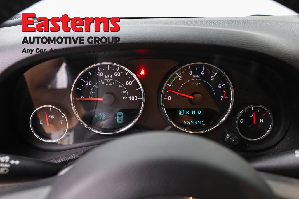 Used 2015 Jeep Wrangler Unlimited Sahara w/ Connectivity Group AWD/4WD image 18