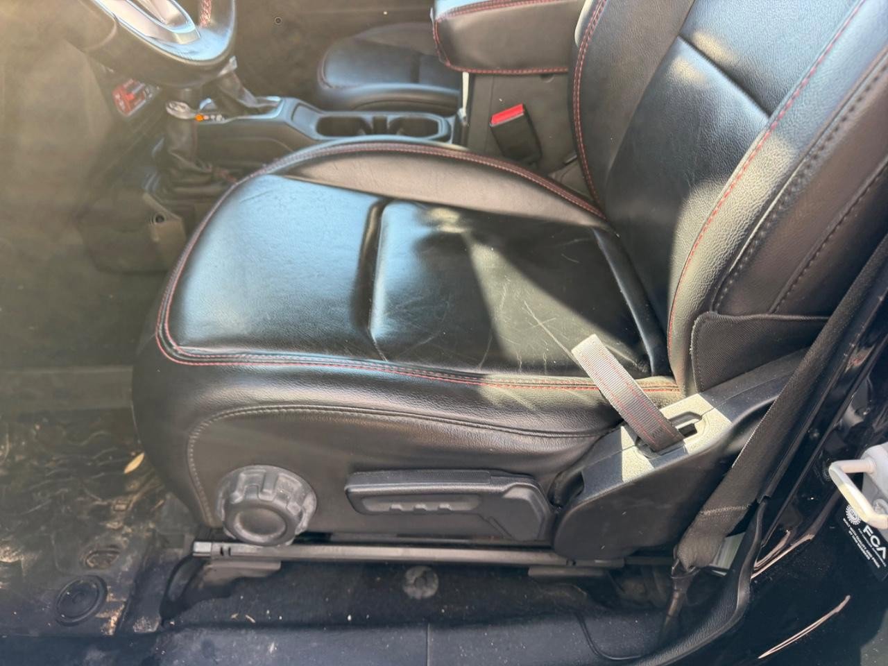 Used 2022 Jeep Gladiator Rubicon w/ Safety Group image 19