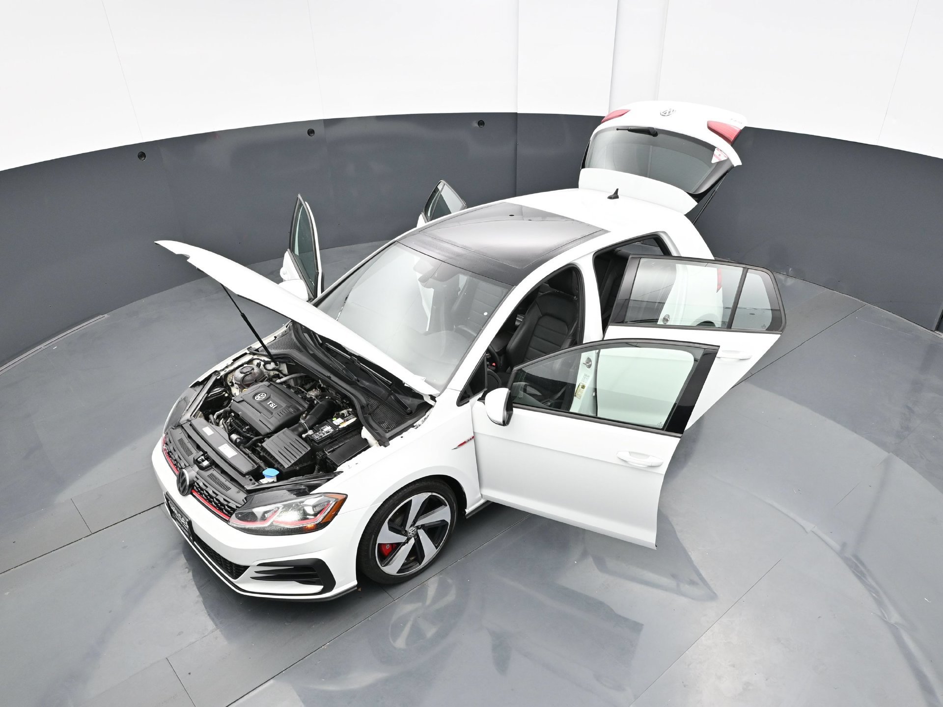 Used 2020 Volkswagen GTI SE FWD image 45