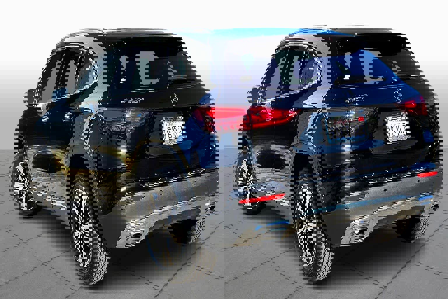 Used 2025 Mercedes-Benz GLA 250 image 11