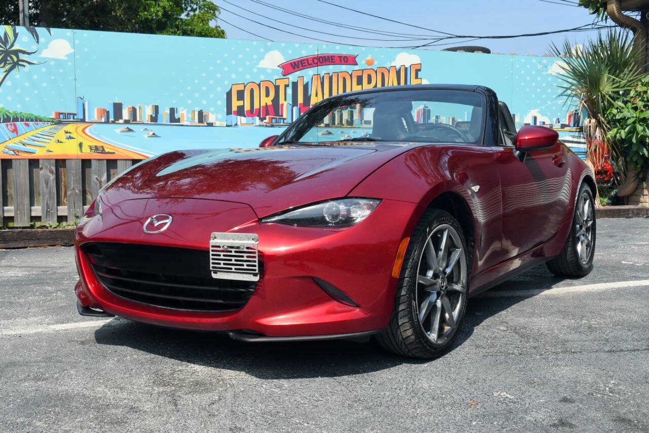 Used 2021 MAZDA MX-5 Miata Grand Touring RWD image 1