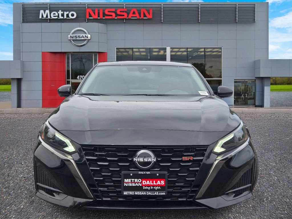 Certified 2024 Nissan Altima 2.0 SR image 2