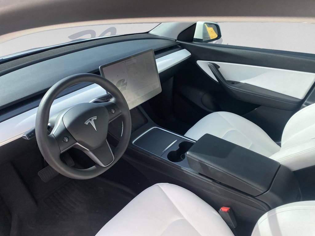 Used 2021 Tesla Model Y Long Range AWD/4WD image 14