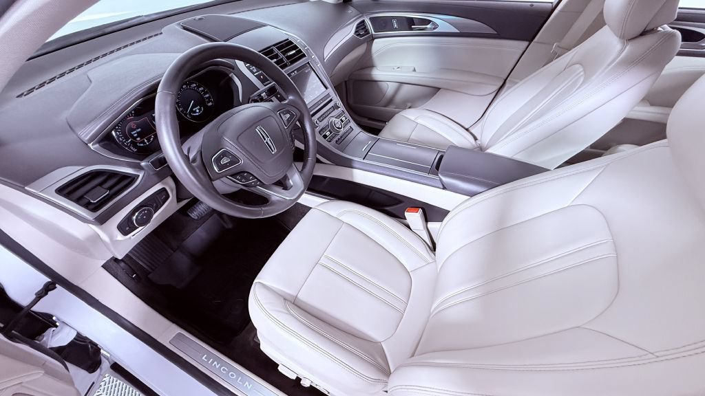 Used 2018 Lincoln MKZ Premiere AWD/4WD image 16