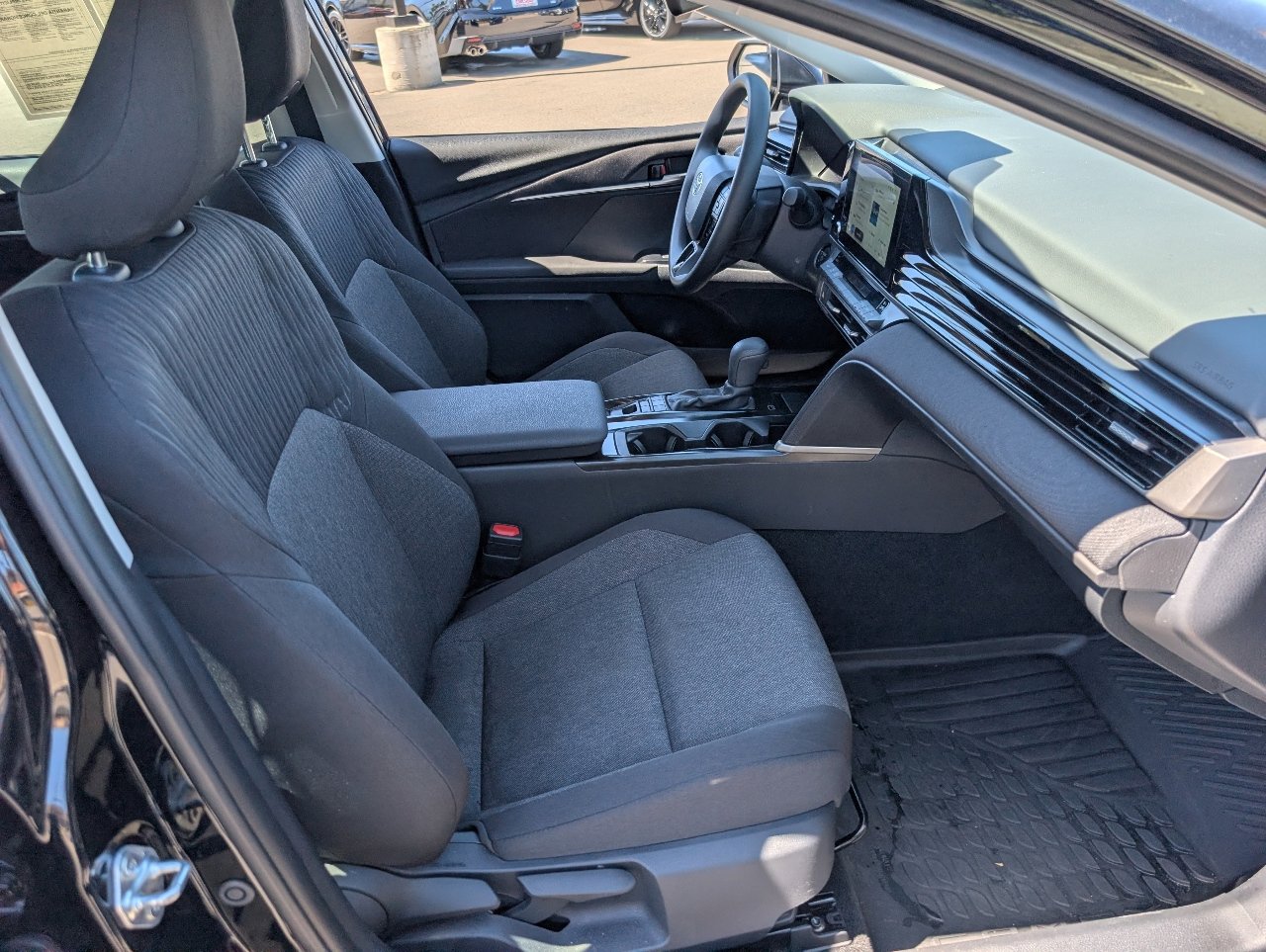 Used 2026 Toyota Camry LE image 8