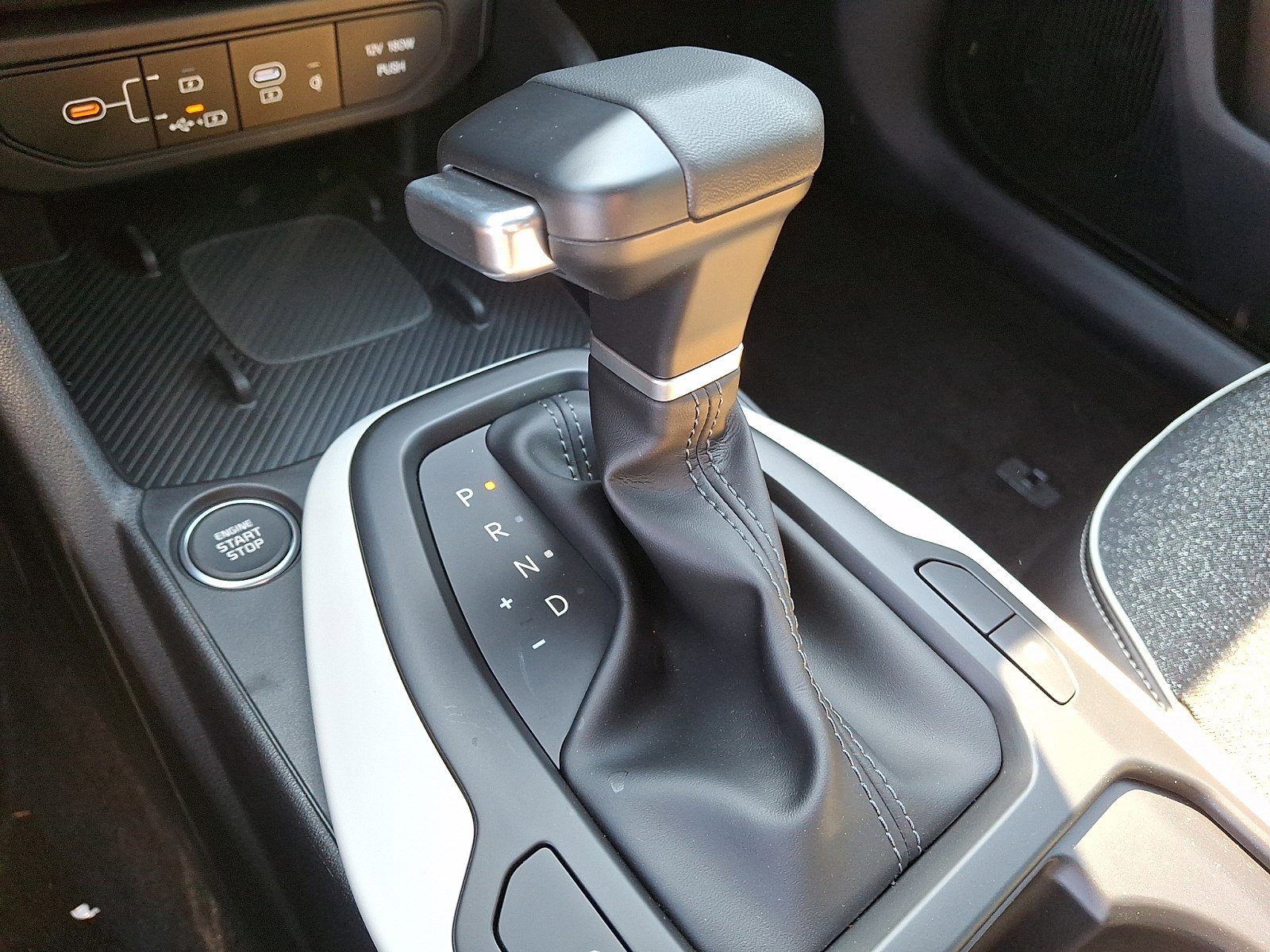 New 2025 Kia K4 GT-Line w/ GT-Line Sunroof Package FWD image 8