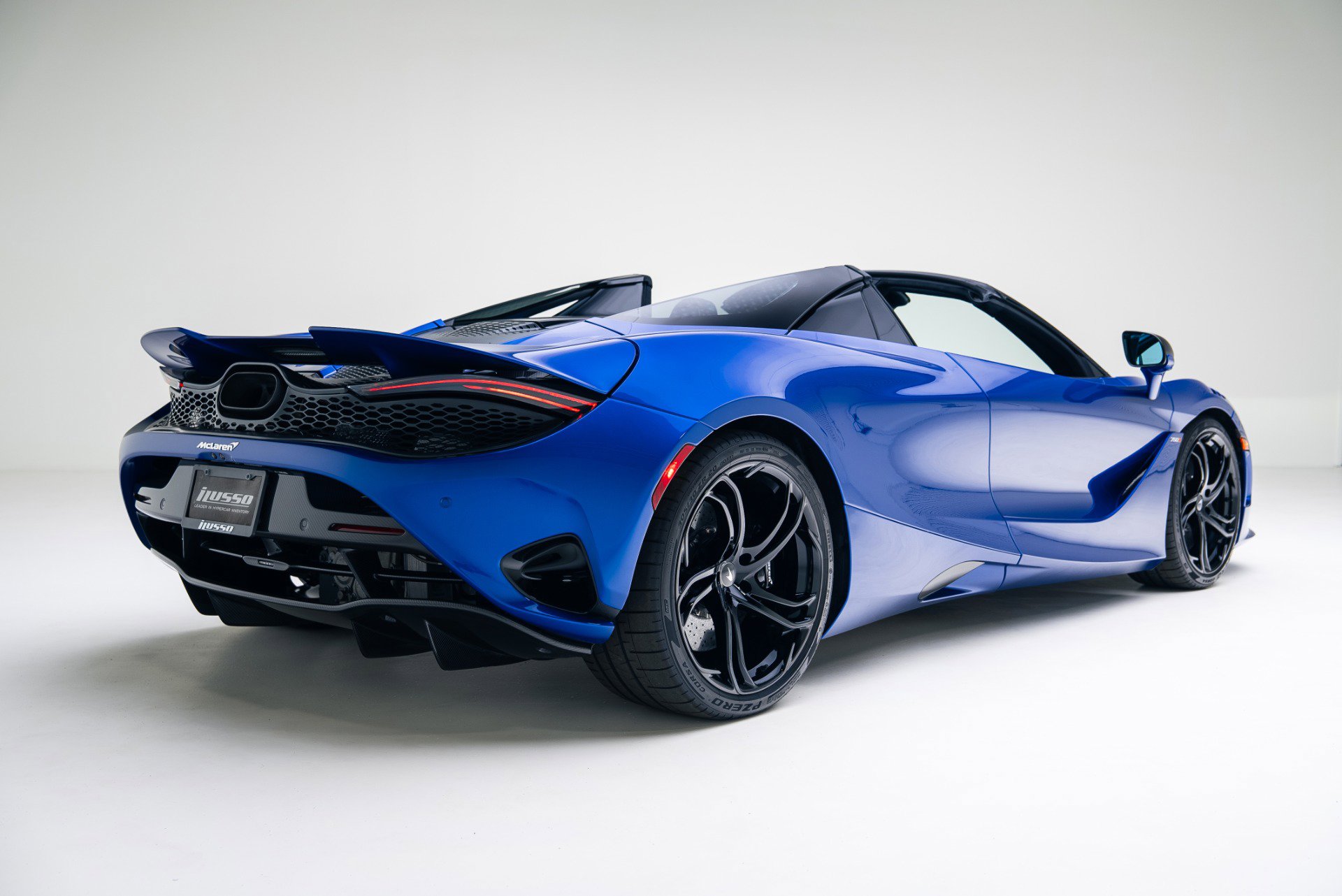 Used 2024 McLaren 750S Spider image 26