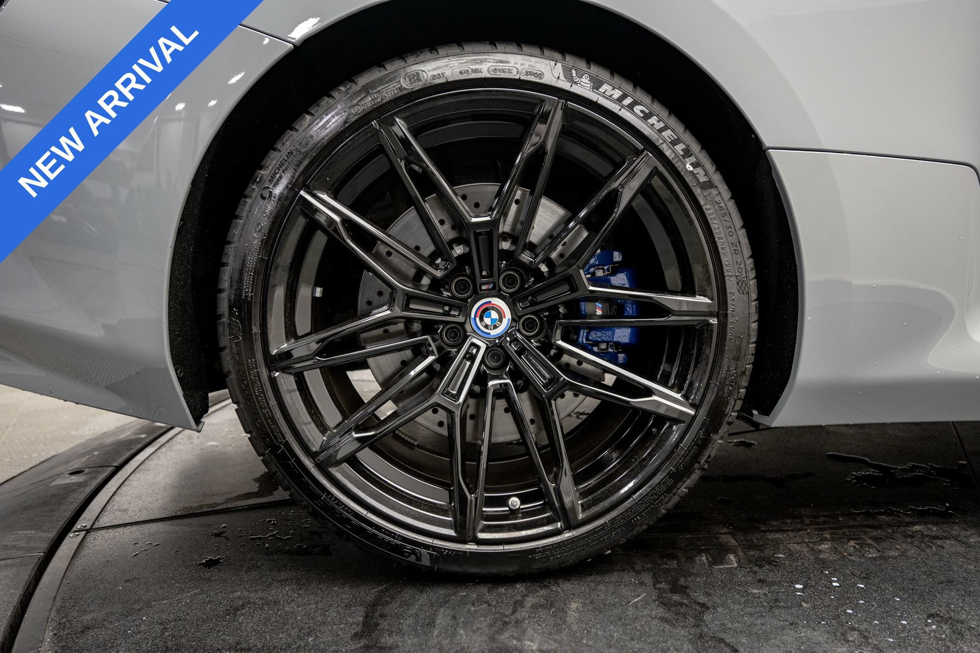 Used 2023 BMW M2 w/ Lighting Package RWD image 38