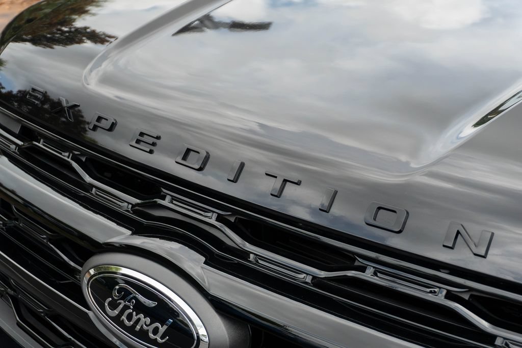 Used 2024 Ford Expedition Max Limited AWD/4WD image 9