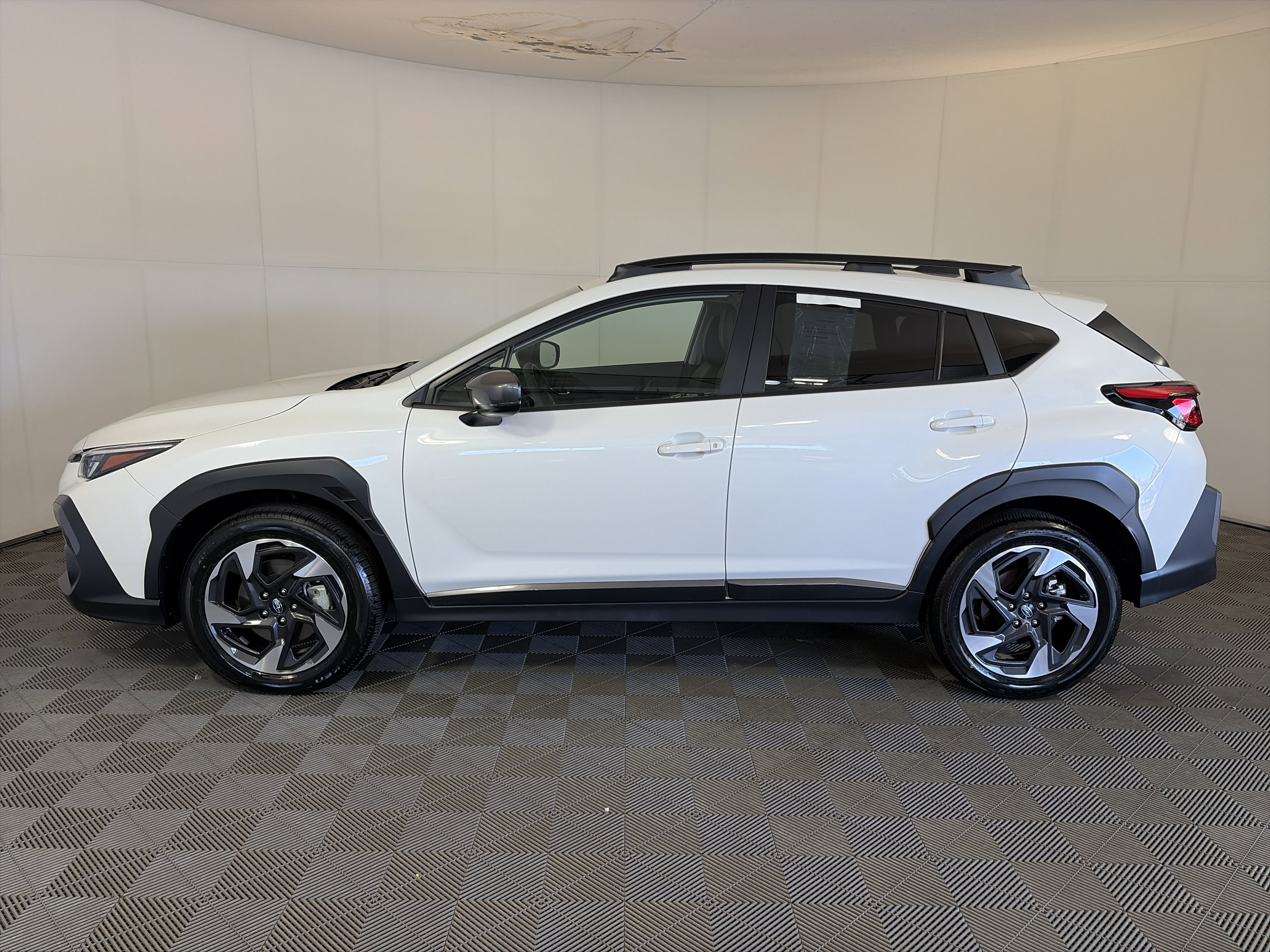 Certified 2025 Subaru Crosstrek 2.5i Limited w/ Popular Package #3A image 9