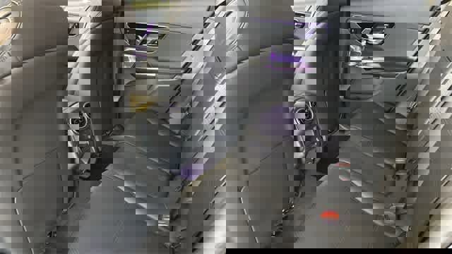 Used 2025 Mercedes-Benz GLC 300 4MATIC image 64